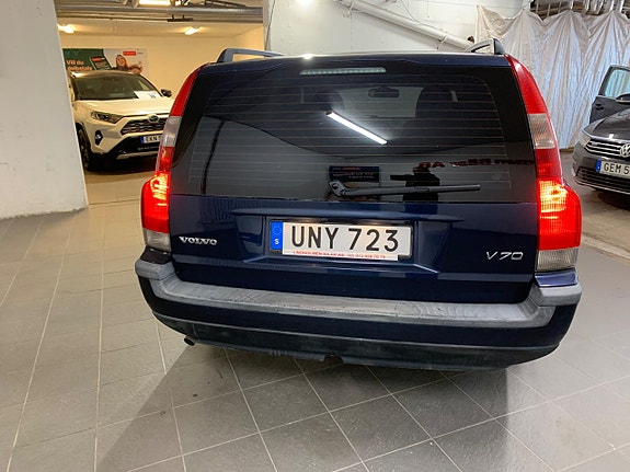 Volvo V70 6 of 23