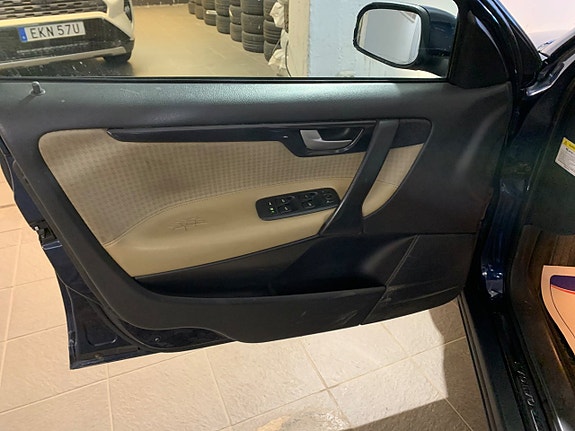 Volvo V70 17 of 23