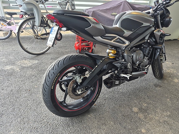 Triumph STREET  LE RS 5 of 5