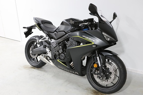 Honda CBR650R E-Clutch 3 of 8