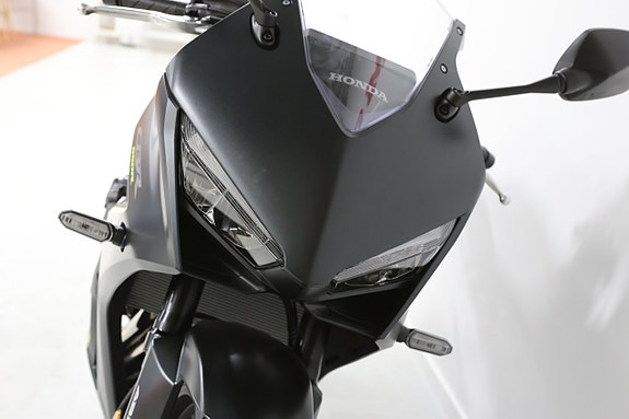 Honda CBR650R E-Clutch 4 of 8