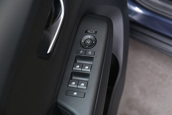 Hyundai Kona 17 of 23