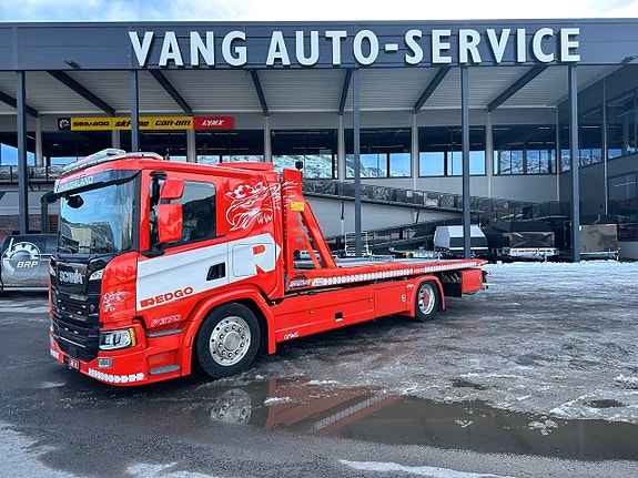 Scania P420 bärgningsbil trelastare