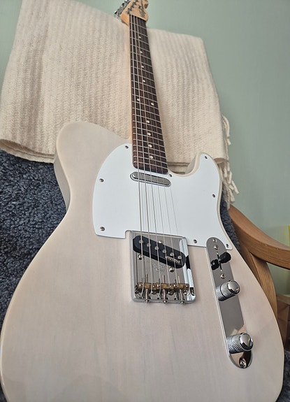 Tele Vintage V62