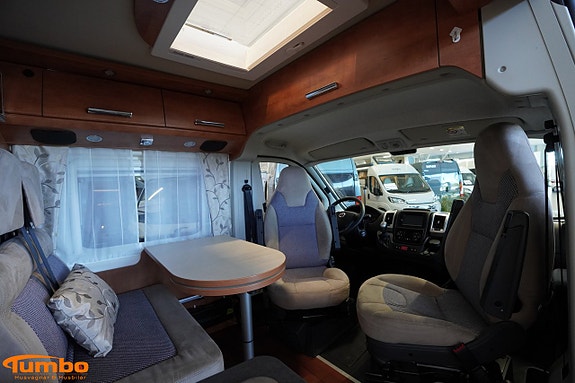 Malibu VAN 640 LE Automat 150hk 4 of 21