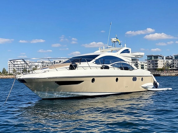 Azimut 43S Volvo Penta IPS-500 - Hydraulisk badplattform