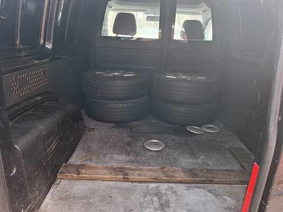 Volkswagen Caddy 8 of 9