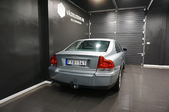 Volvo S60 5 of 5