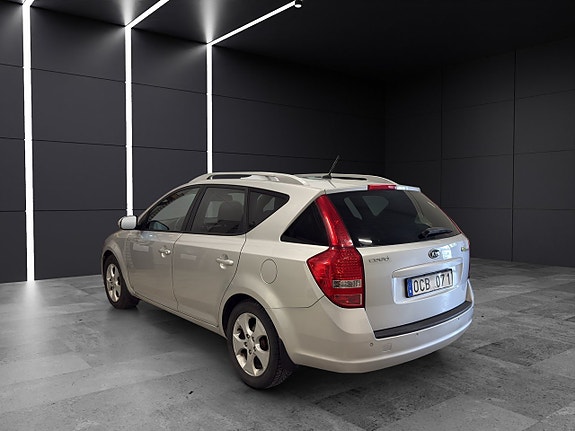 Kia Ceed 4 of 5