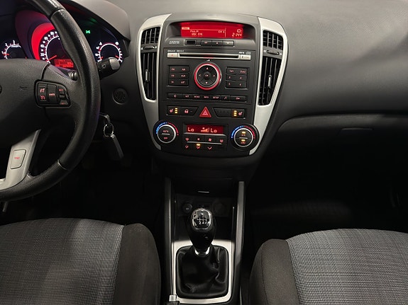 Kia Ceed 16 of 24