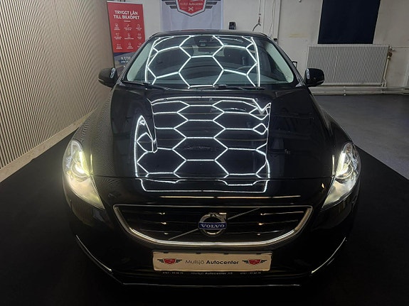 Volvo V40 6 of 15