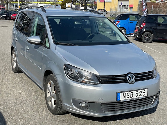 Volkswagen Touran 4 of 5