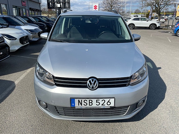Volkswagen Touran 3 of 5