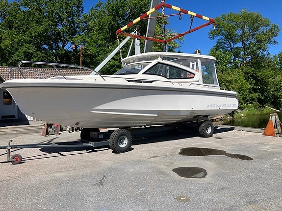 Nimbus W9 T-Top Mercury 300 2022 2 of 12