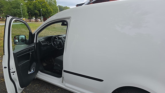 Volkswagen Caddy 2 of 11
