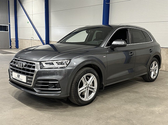 Audi Q5 2 of 5