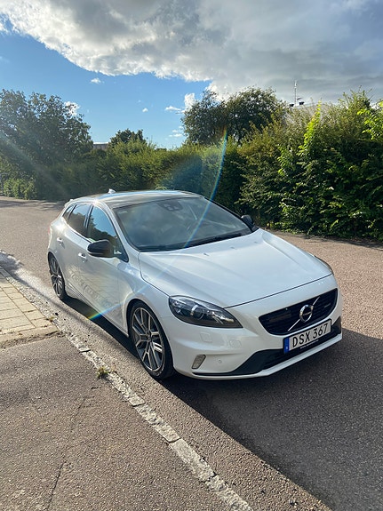 Volvo V40 3 of 7