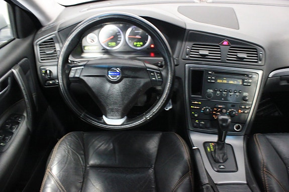 Volvo S60 13 of 17