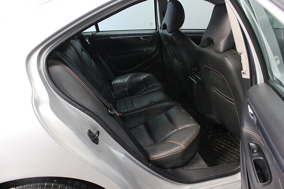 Volvo S60 11 of 17