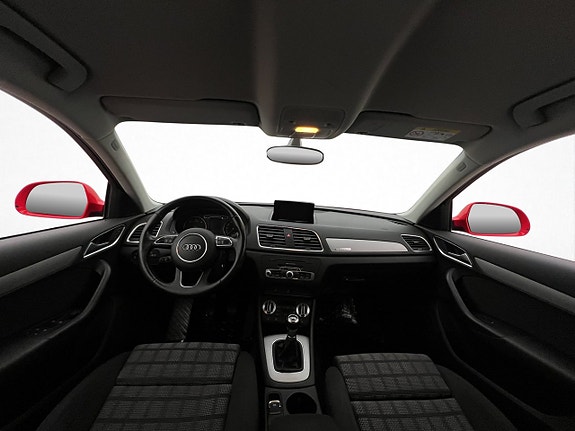Audi Q3 20 of 29