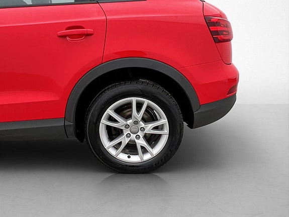 Audi Q3 27 of 29