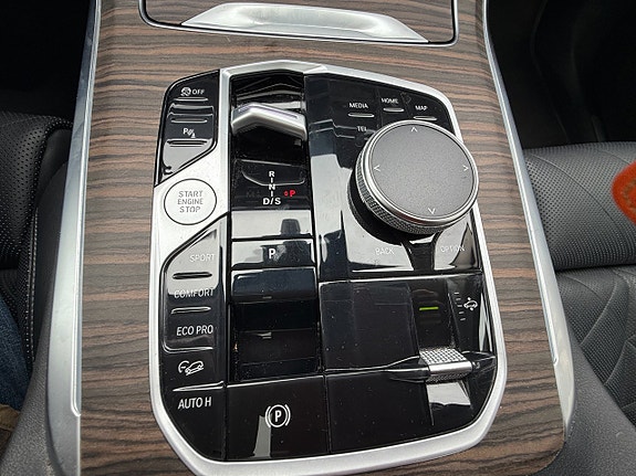 BMW X7 18 of 21