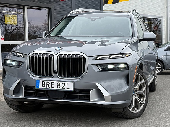 BMW X7 2 of 21
