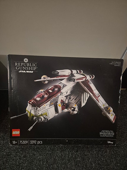 LEGO Star Wars Republic Gunship byggset UCS