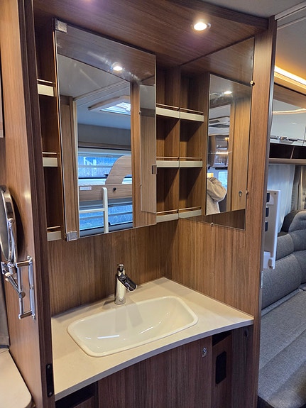 Knaus Südwind 750 UFK Scandinavien selection 13 of 20