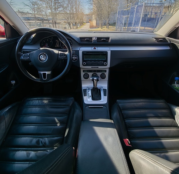 Volkswagen Passat 6 of 10