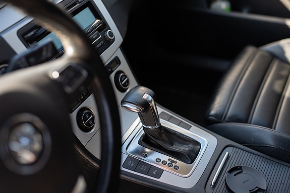 Volkswagen Passat 3 of 10
