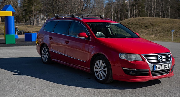 Volkswagen Passat 2 of 10