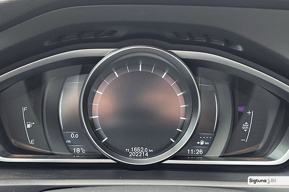 Volvo V40 Cross Country 19 of 28