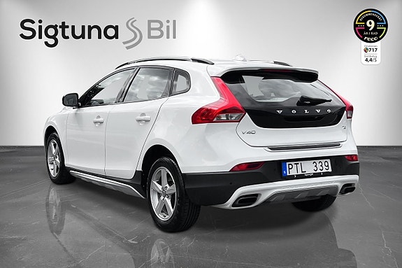 Volvo V40 Cross Country 3 of 28