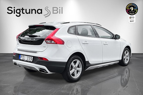 Volvo V40 Cross Country 5 of 28