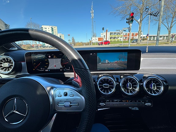 Mercedes-Benz CLA250 10 of 15