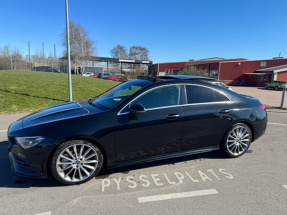 Mercedes-Benz CLA250 2 of 15