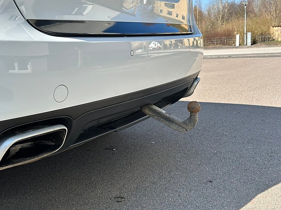 Porsche Cayenne 17 of 30