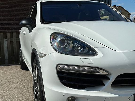 Porsche Cayenne 5 of 5