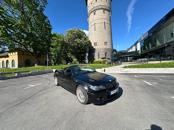 BMW 320Ci 2 of 5