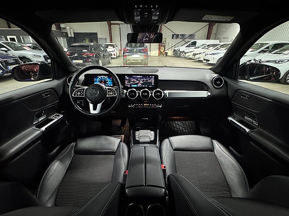 Mercedes-Benz GLB200 d 7 of 9
