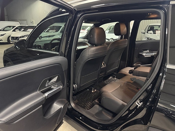 Mercedes-Benz GLB200 d 6 of 9