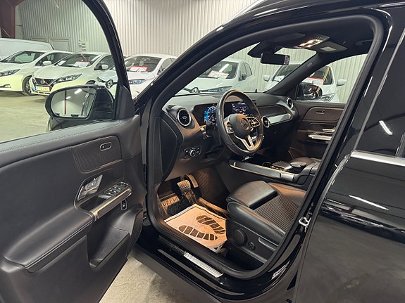 Mercedes-Benz GLB200 d 5 of 9