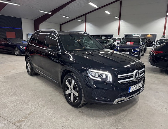 Mercedes-Benz GLB200 d 3 of 9