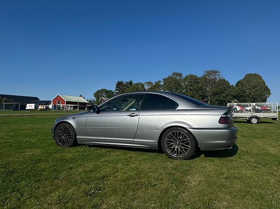 BMW 320Ci 2 of 5