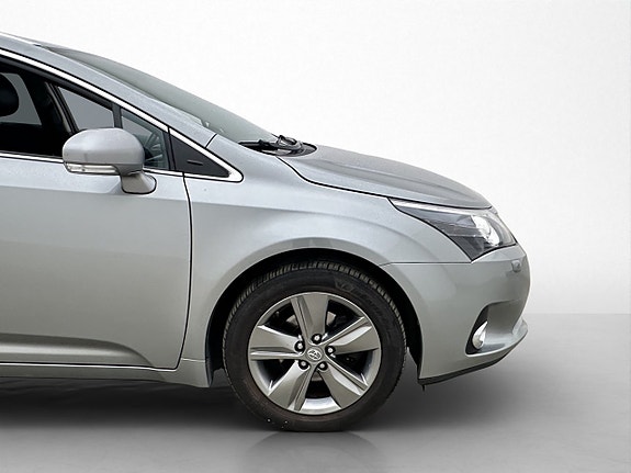 Toyota Avensis 10 of 26