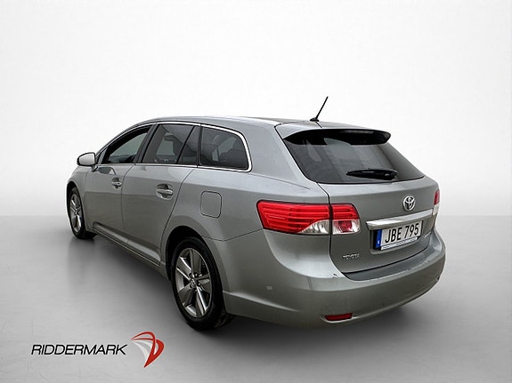 Toyota Avensis 5 of 5