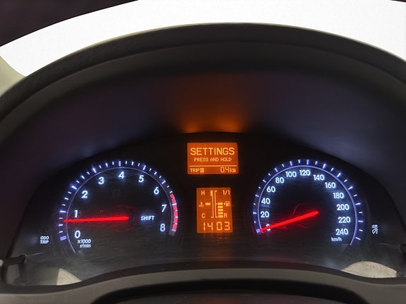 Toyota Avensis 18 of 26