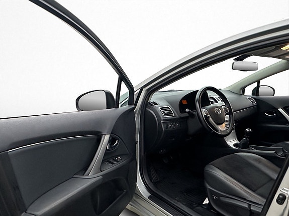 Toyota Avensis 16 of 26