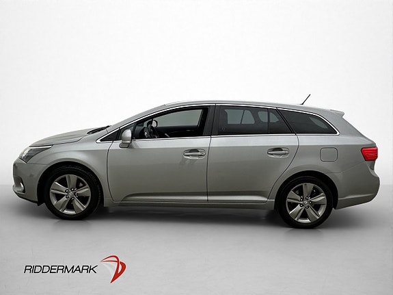 Toyota Avensis 4 of 5